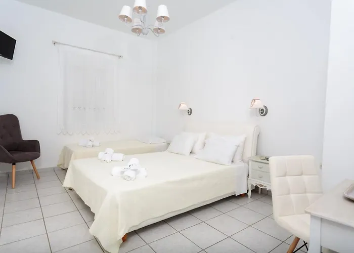 Tzane & - Steps Away From Golden דירה