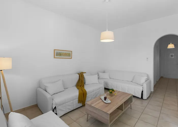 Tzane & - Steps Away From Golden דירה *