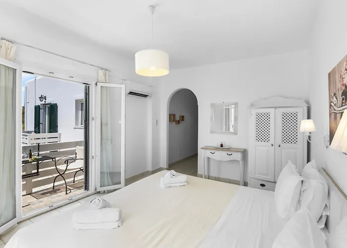 Tzane & - Steps Away From Golden דירה *