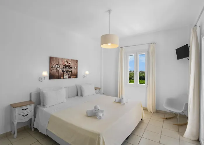 Tzane & - Steps Away From Golden דירה